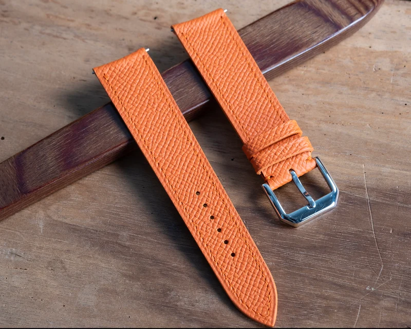 Bracelet orange grainé courbe