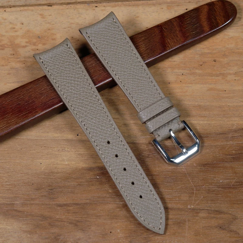 Bracelet taupe veau grainé anse courbe