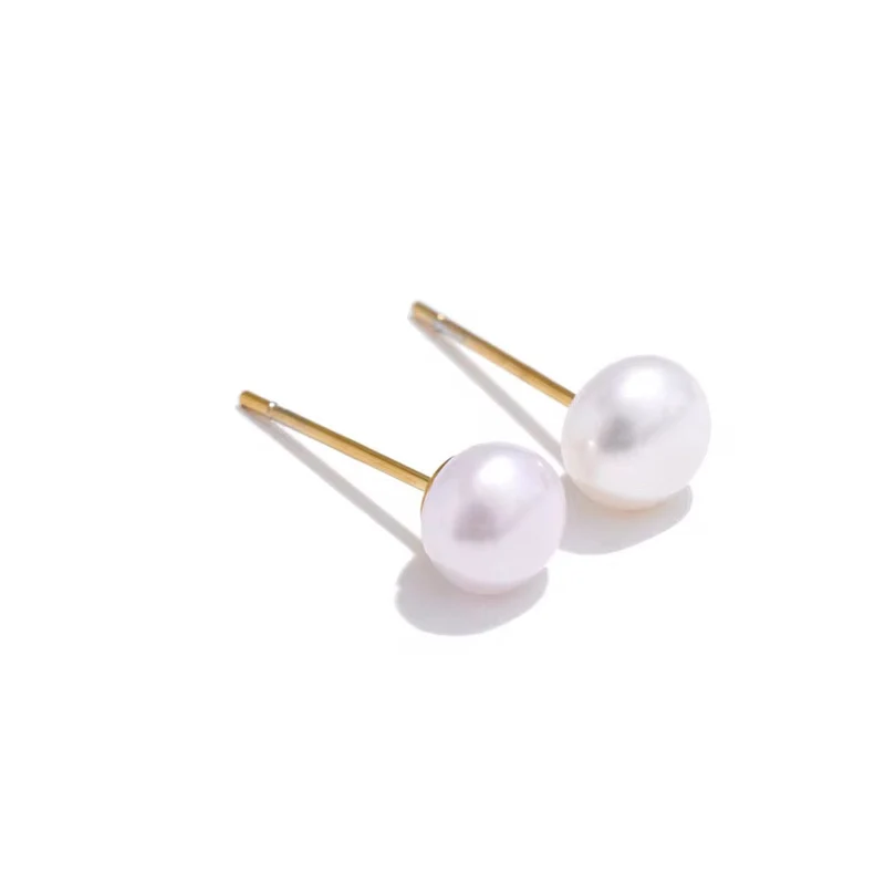 Boucles d’oreilles Puces perles blanches naturelles : Élégantes et intemporelles