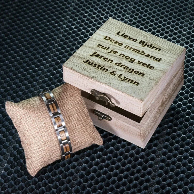 Emballage en bois personnalisé + texte personnalisé