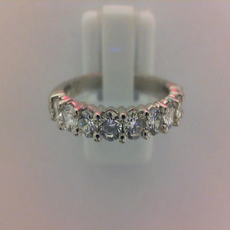 Alliances Demi-Tour Pierres Diamants Taille Brillant Sertis Griffes – Or 18 Carats