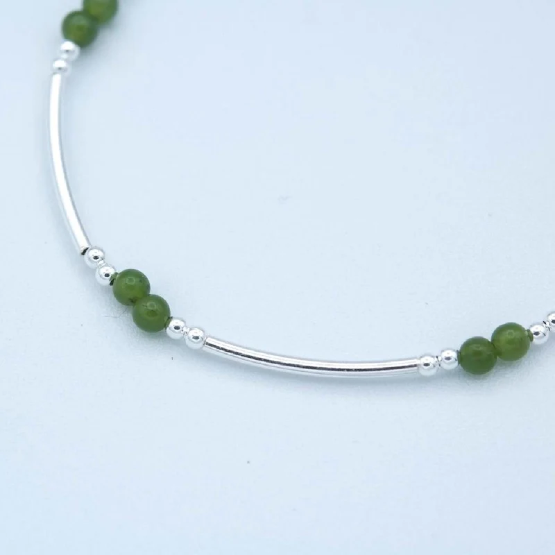Bracelet Souple Jade Couleur Verte Gravé Discrètement Et Finition Mate – Argent 925